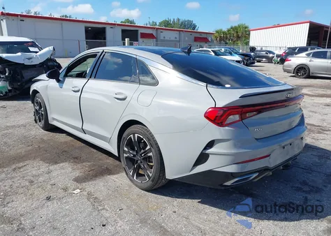 2021 Kia K5 Gt-Line z USA, uszkodzony, nr VIN 5XXG64J20MG050003